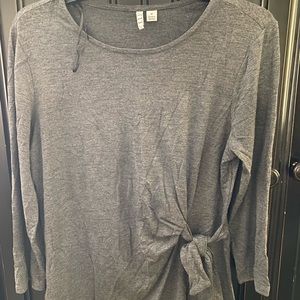 Long sleeve grey blouse